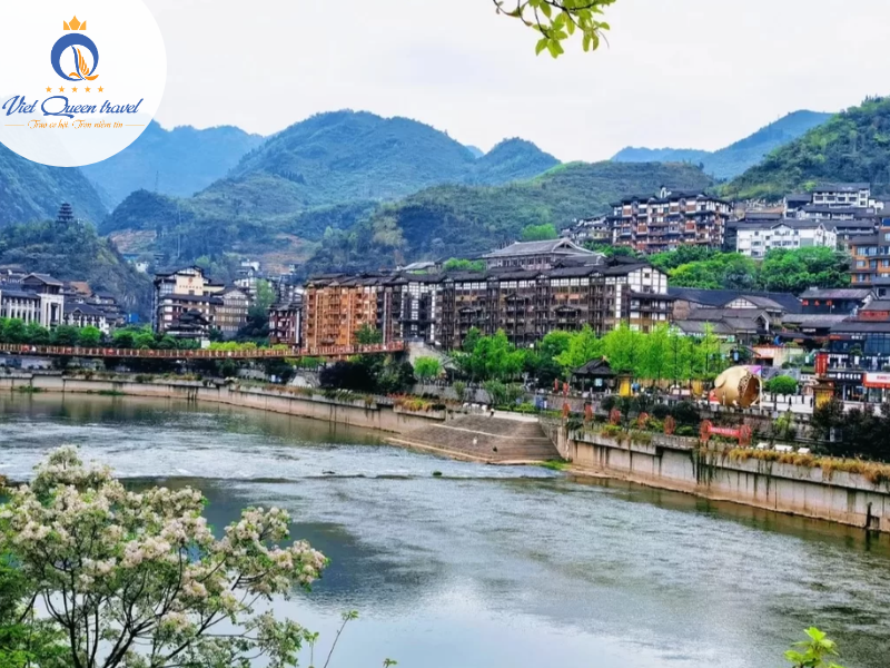 Hình ảnh của TOUR QUÝ DƯƠNG - TRÙNG KHÁNH 5N4Đ
