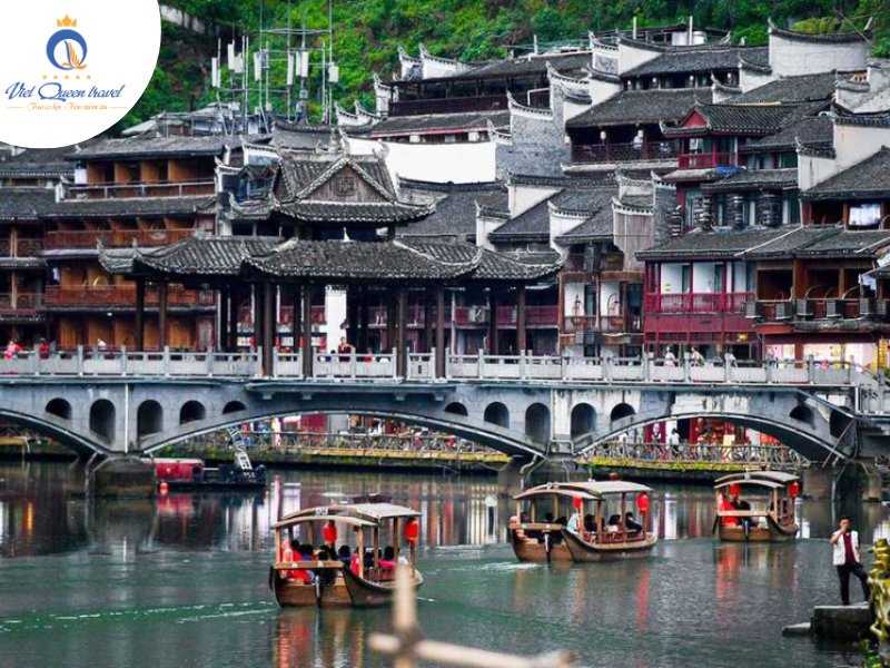 Hình ảnh của TRƯỜNG SA - TRƯƠNG GIA GIỚI – THẤT TINH SƠN PHƯỢNG HOÀNG CỔ TRẤN